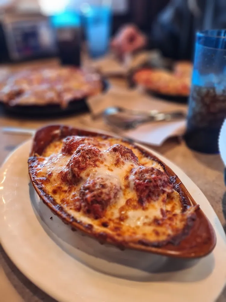 Magnificent Mile Deep Dish